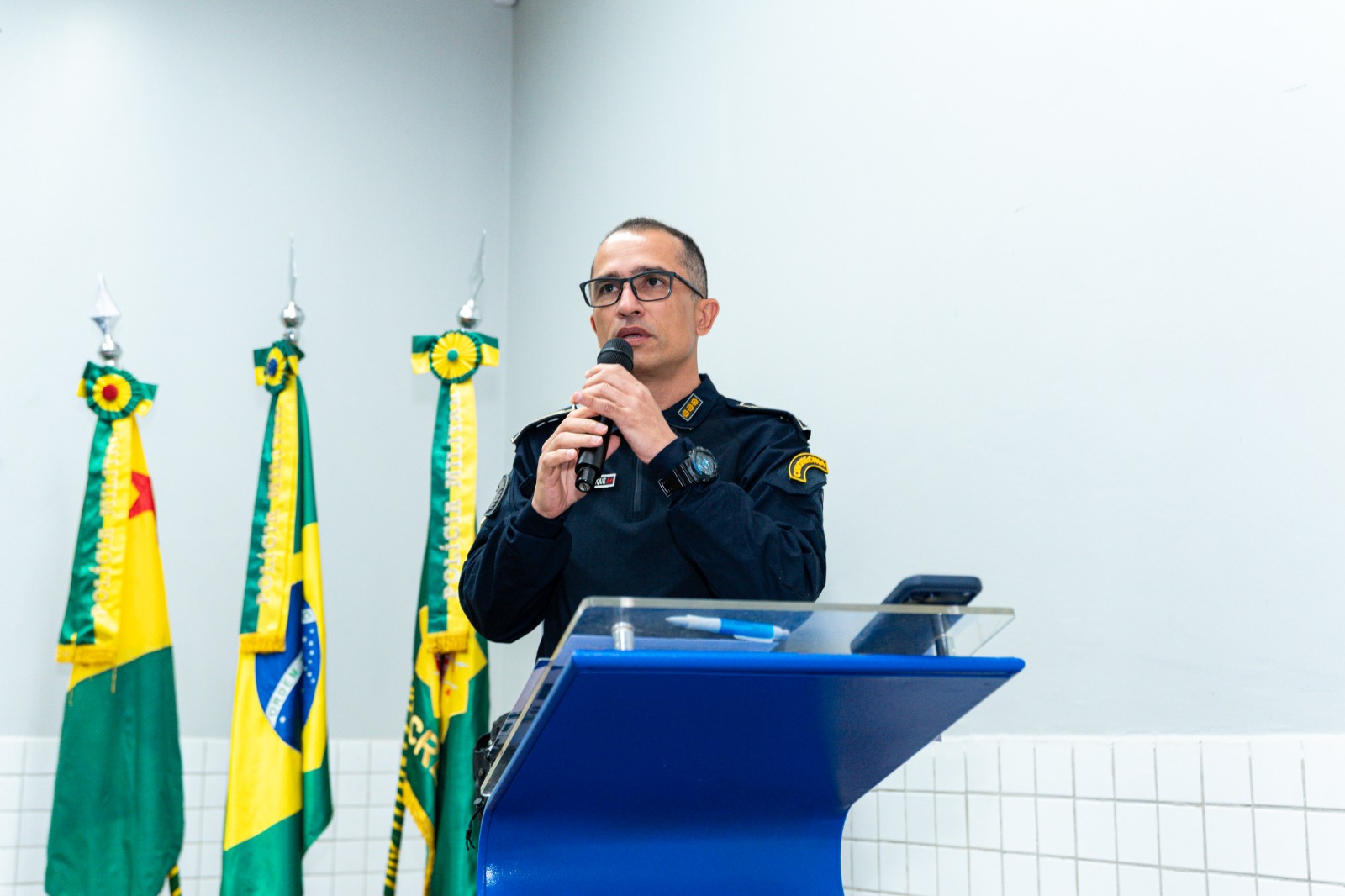 O subcomandante-geral da Polícia Militar do Acre, coronel Kleison Albuquerque, ressaltou a contribuição das associações e dos setores estratégicos para o fortalecimento institucional. Foto: Davi Silva/PMAC