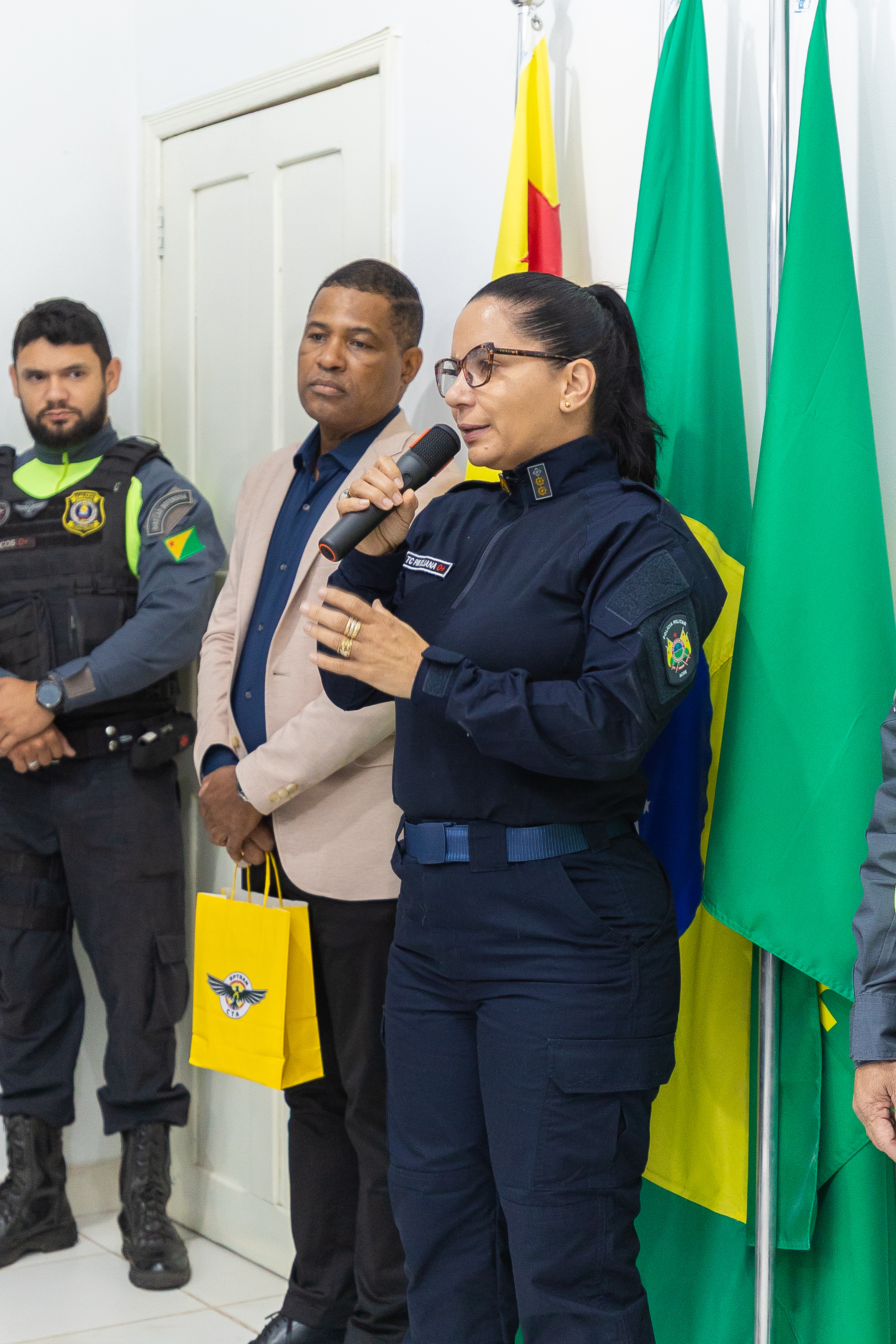 A tenente-coronel Eliana destacou a relevância do CTA para o Trânsito no Acre e reafirmou o compromisso do Batalhão com a segurança viária. Foto: Mateus Holanda/PMAC.