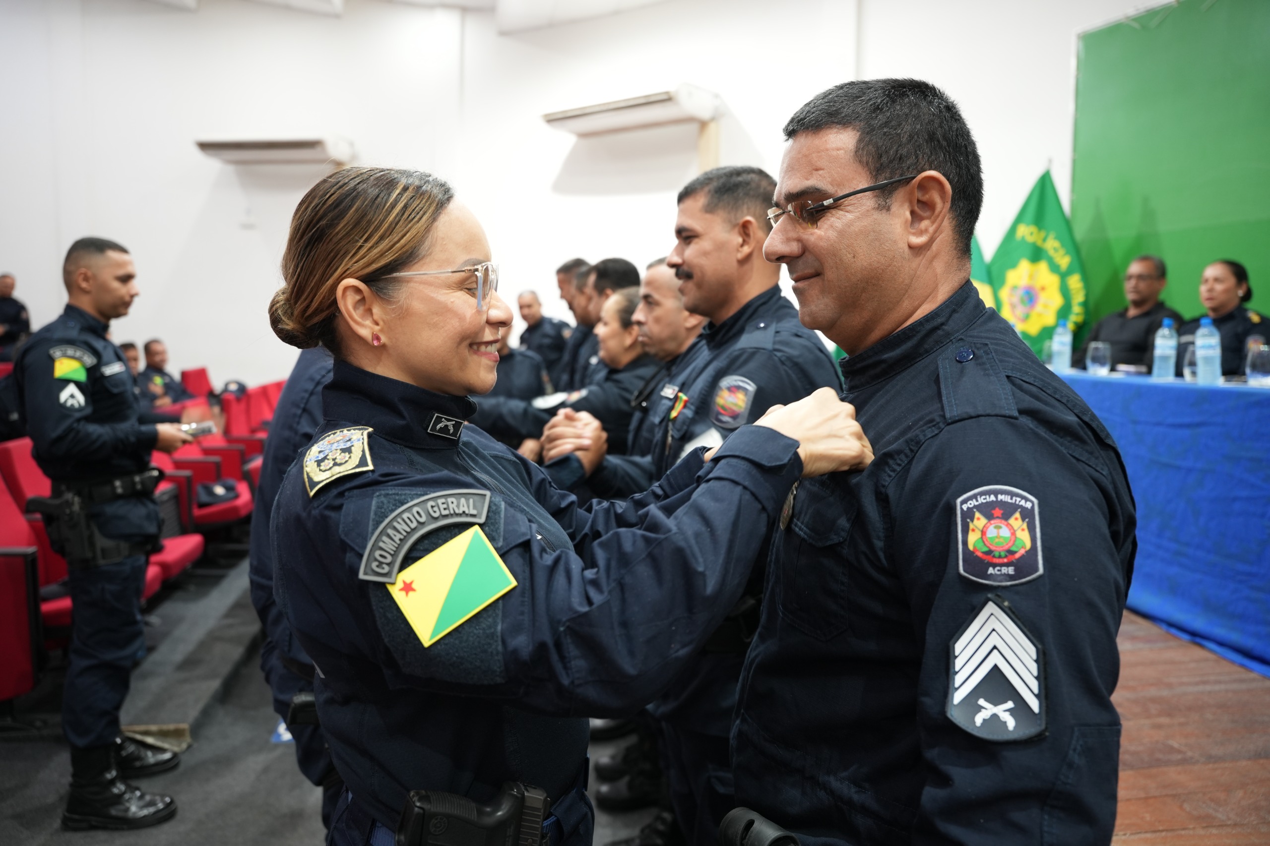 Entrega de medalhas de 10 e 20 anos de serviço. Foto: Júnior Barros/PMAC.