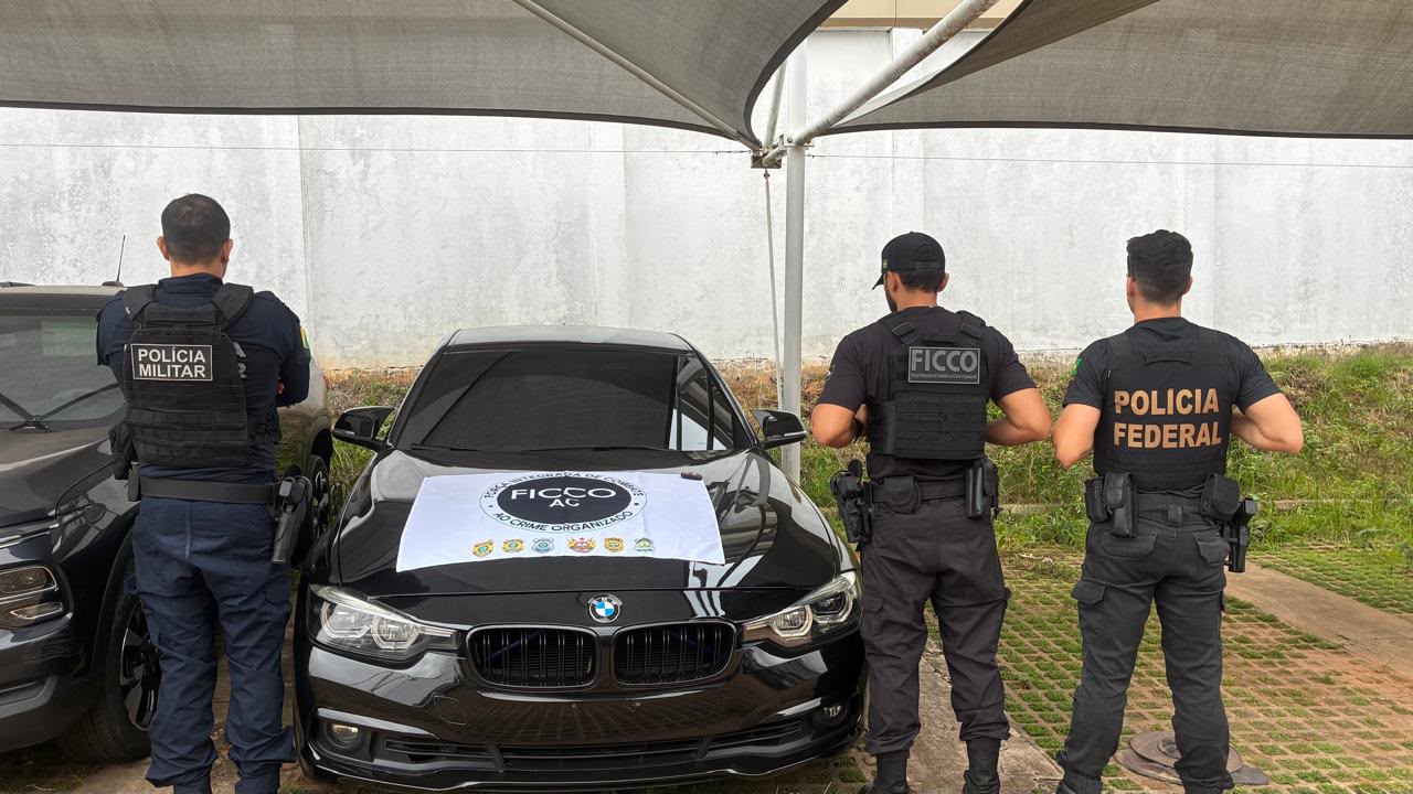 Ação integrada entre PMAC e forças de segurança desarticula organização criminosa investigada por tráfico de drogas e lavagem de dinheiro Foto: Lucas Moura/PMAC.